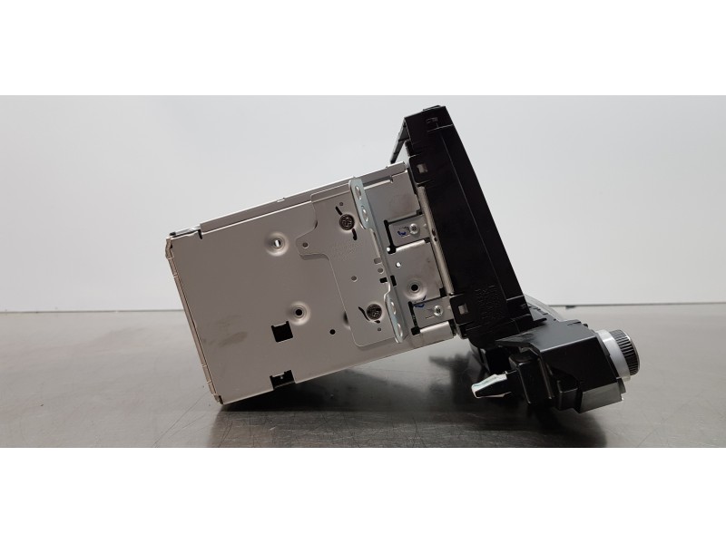 Recambio de pantalla multifuncion para hyundai tucson essence bluedrive 2wd referencia OEM IAM 96560D70004X  