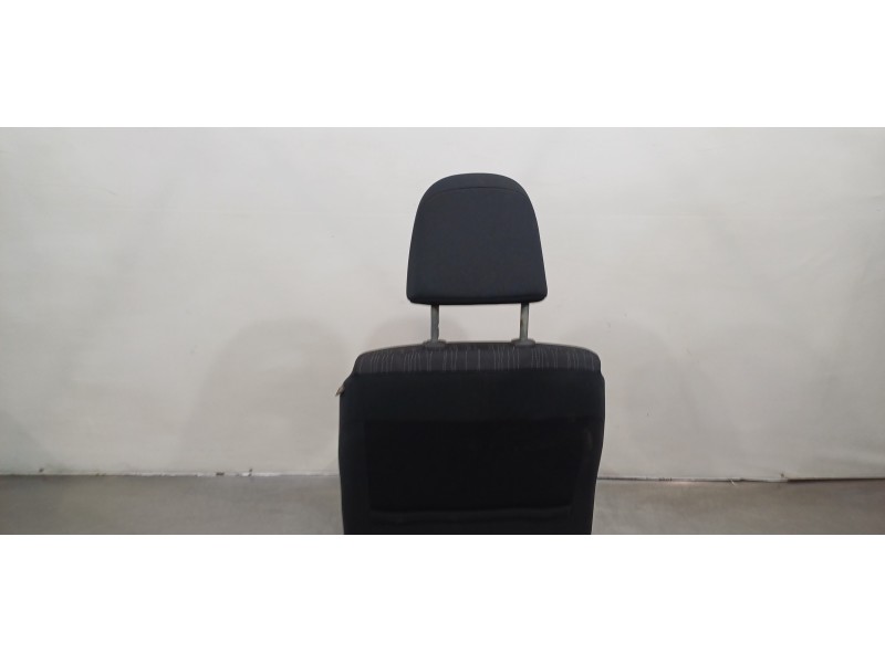 Recambio de asiento delantero izquierdo para toyota auris luna referencia OEM IAM 7144002N80B2   Recambio de asiento delantero izquierdo para toyota auris luna referencia OEM IAM 7144002N80B2