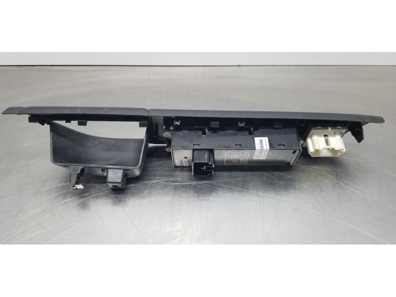 Recambio de mando elevalunas delantero izquierdo para mitsubishi asx (ga0w) challenge 2wd referencia OEM IAM 8608A207   Recambio de mando elevalunas delantero izquierdo para mitsubishi asx (ga0w) challenge 2wd referencia OEM IAM 8608A207