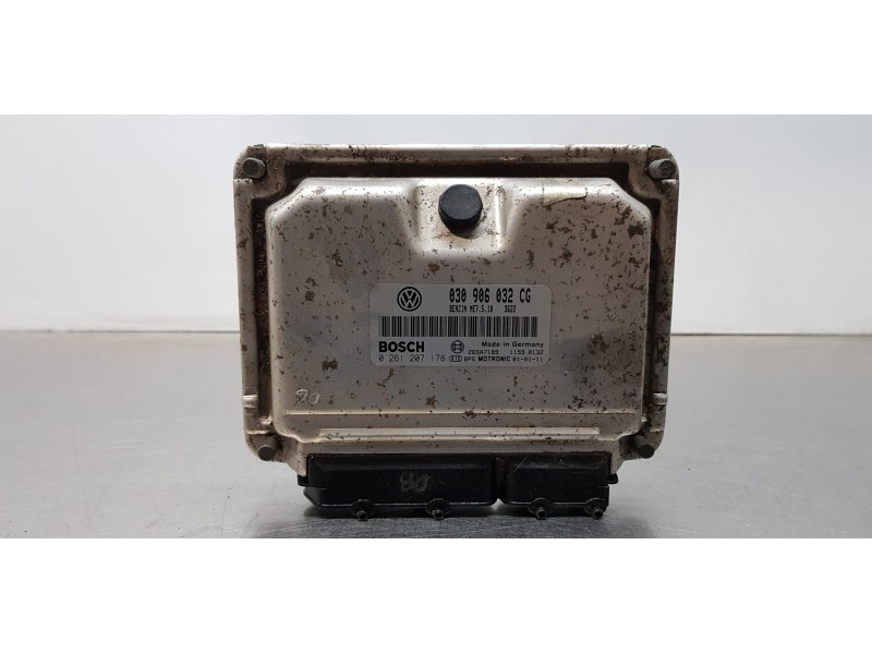 Recambio de centralita motor uce para volkswagen polo berlina (6n2) conceptline referencia OEM IAM 30906032CG  