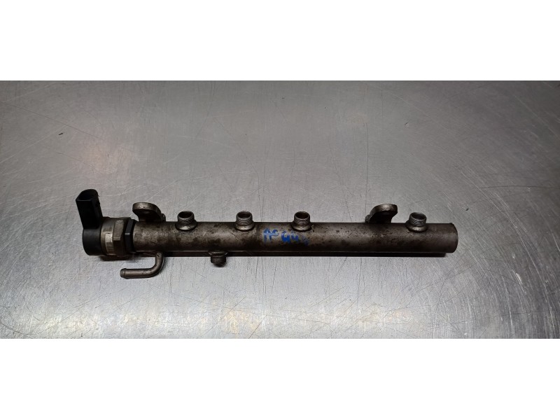 Recambio de rampa inyectora para mercedes viano (w639) 3,0 cdi lang (639.813) referencia OEM IAM A6420780149  