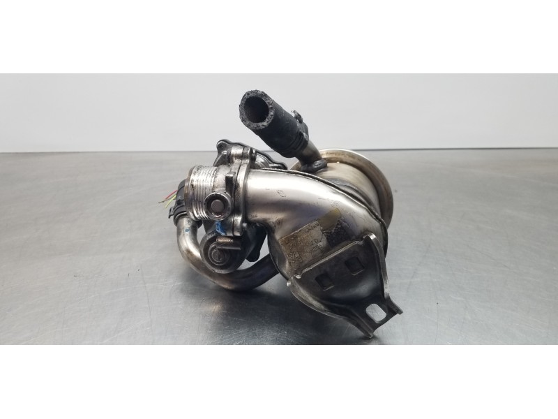 Recambio de enfriador egr para seat leon st (5f8) reference referencia OEM IAM 04L131512D A2C53420794  Recambio de enfriador egr para seat leon st (5f8) reference referencia OEM IAM 04L131512D A2C53420794