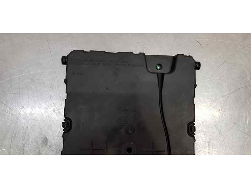 Recambio de modulo electronico para renault scenic ii authentique referencia OEM IAM 8200606826  