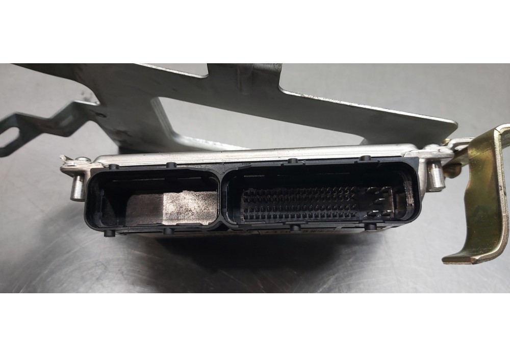 Recambio de centralita motor uce para kia cerato 1.6 lx familiar (5-ptas.) referencia OEM IAM 3912026740  