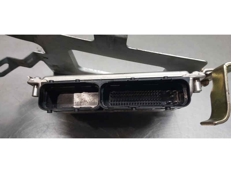 Recambio de centralita motor uce para kia cerato 1.6 lx familiar (5-ptas.) referencia OEM IAM 3912026740  