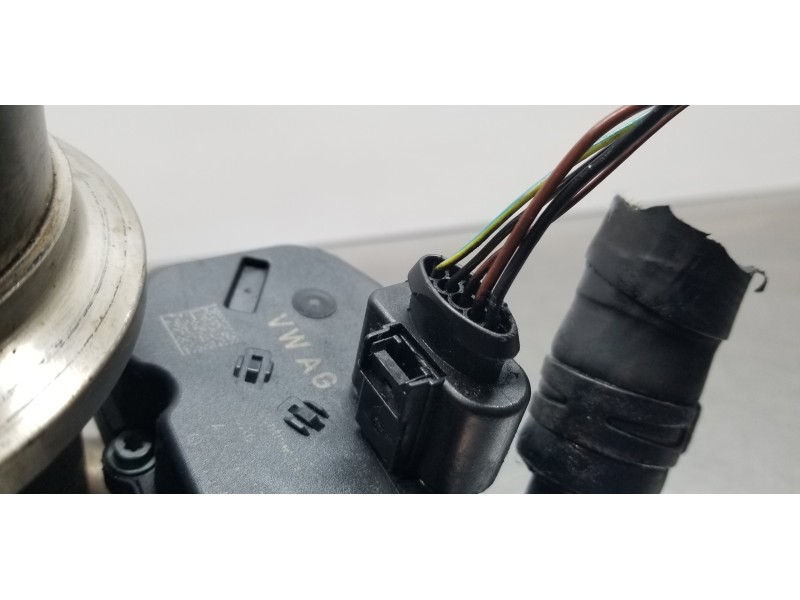 Recambio de enfriador egr para seat leon st (5f8) reference referencia OEM IAM 04L131512D A2C53420794  Recambio de enfriador egr para seat leon st (5f8) reference referencia OEM IAM 04L131512D A2C53420794