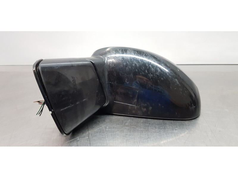 Recambio de retrovisor izquierdo para ssangyong rodius xdi limited referencia OEM IAM 7891121121EAO  