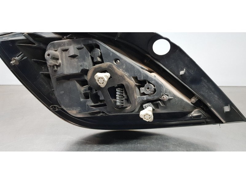 Recambio de piloto trasero derecho para opel astra h berlina enjoy referencia OEM IAM 93190305   Recambio de piloto trasero derecho para opel astra h berlina enjoy referencia OEM IAM 93190305