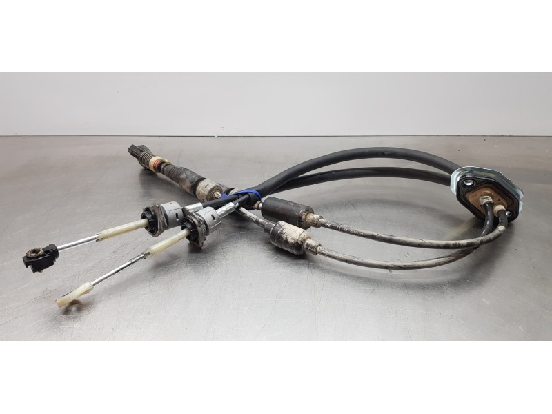 Recambio de varillaje cambio para hyundai tucson essence bluedrive 2wd referencia OEM IAM 43794D7100  