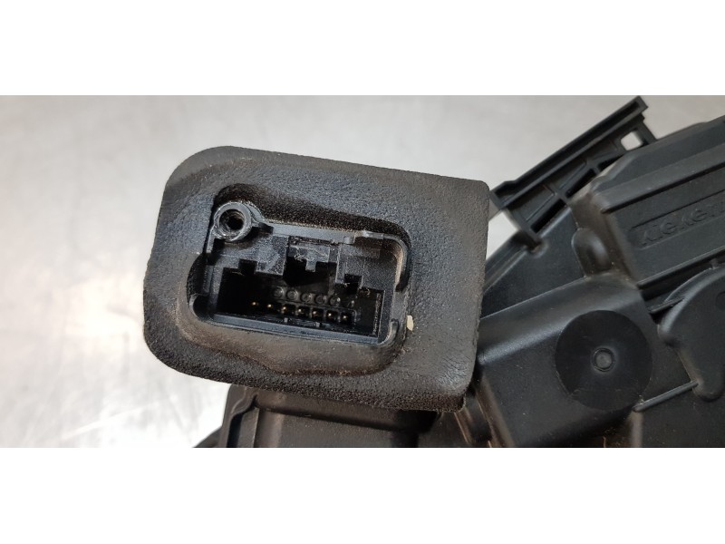 Recambio de cerradura puerta trasera izquierda para skoda octavia combi (5e5) ambition referencia OEM IAM 5E0839015  