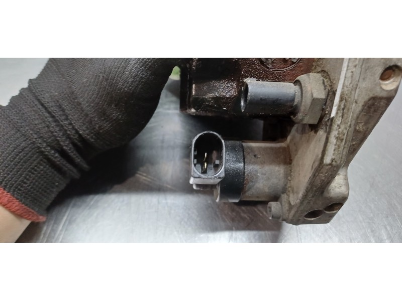 Recambio de bomba inyeccion para mercedes viano (w639) 3,0 cdi lang (639.813) referencia OEM IAM A6420700501  