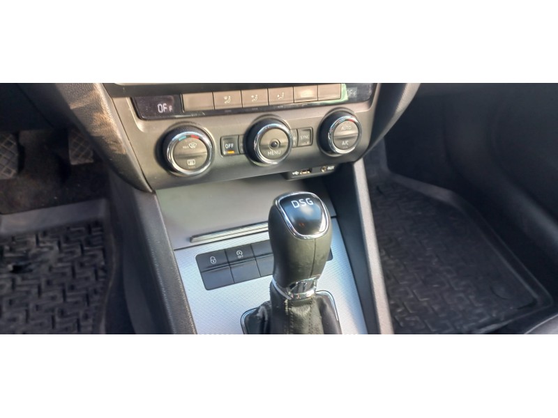 skoda octavia combi (5e5) del año 2016