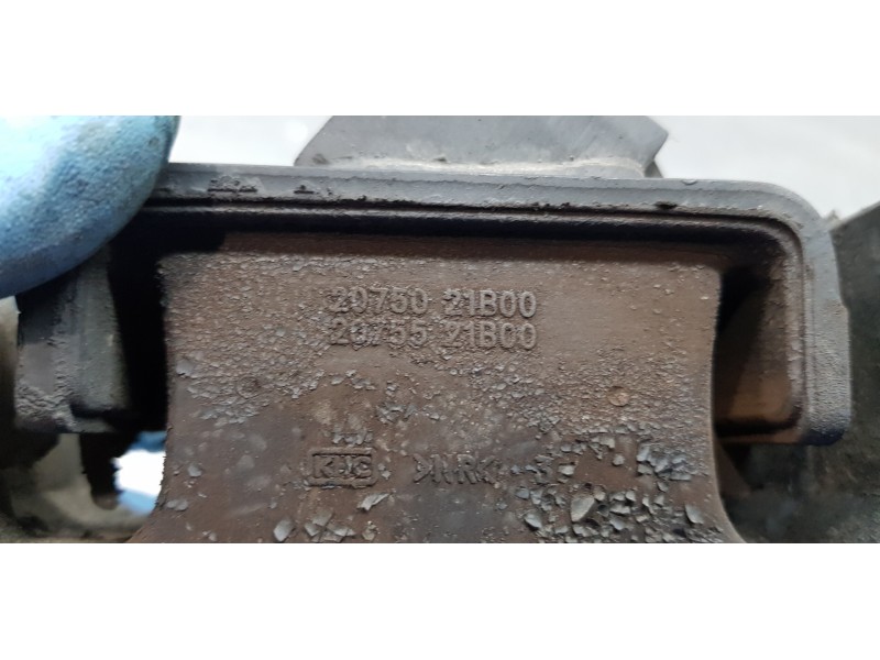 Recambio de soporte motor izquierdo para ssangyong rodius xdi limited referencia OEM IAM 2075021B00  