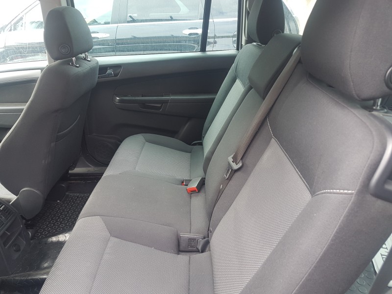 opel zafira b del año 2015