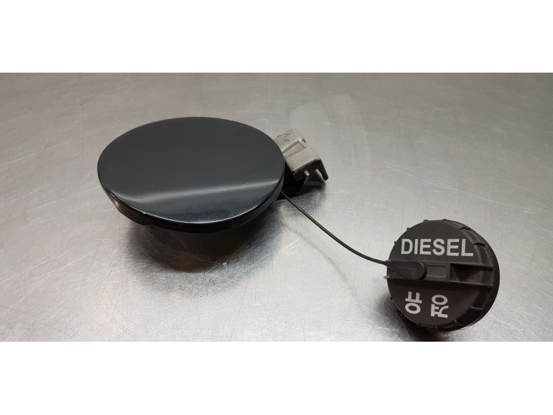 Recambio de tapa exterior combustible para ssangyong rodius xdi limited referencia OEM IAM 6361021003  