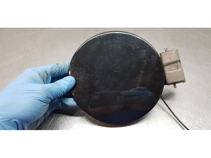 Recambio de tapa exterior combustible para ssangyong rodius xdi limited referencia OEM IAM 6361021003  