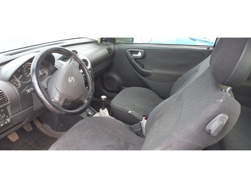 opel corsa c del año 2003