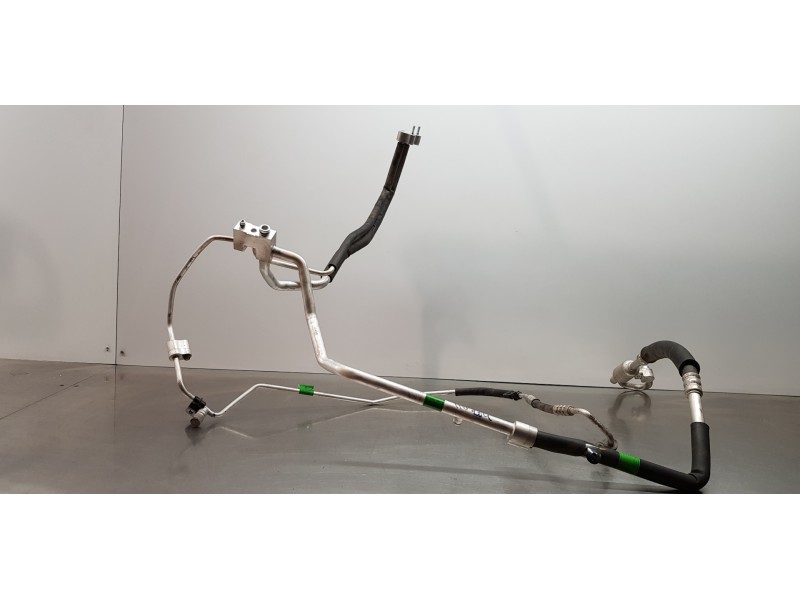 Recambio de tubos aire acondicionado para ssangyong rodius xdi limited referencia OEM IAM 6862021130  