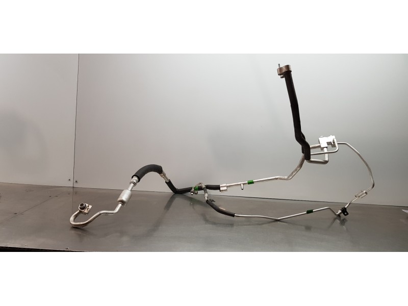 Recambio de tubos aire acondicionado para ssangyong rodius xdi limited referencia OEM IAM 6862021130  