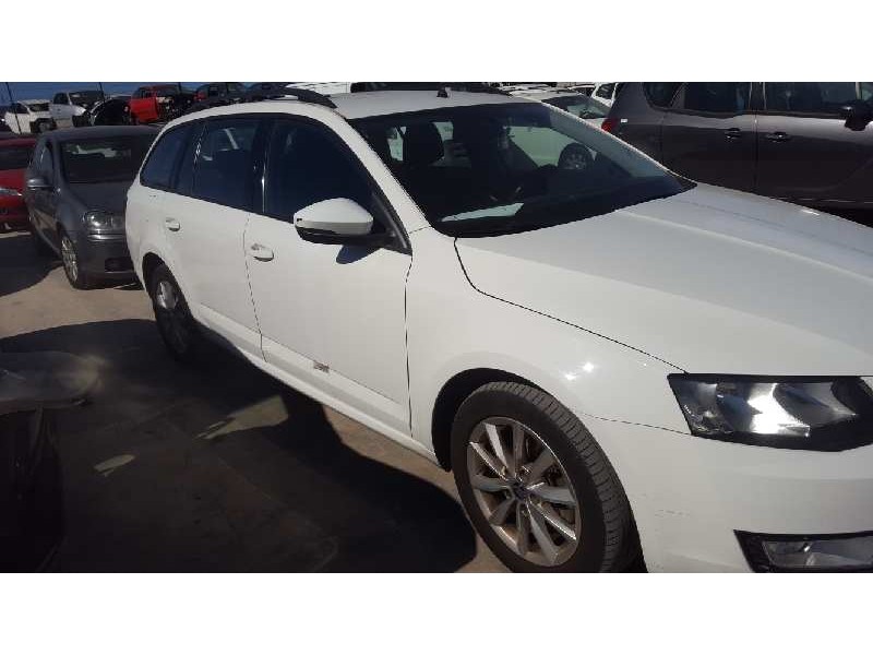 skoda octavia combi (5e5) del año 2013