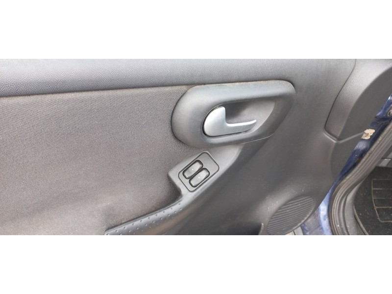 opel corsa c del año 2003