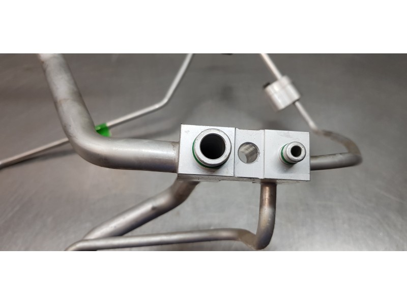 Recambio de tubos aire acondicionado para ssangyong rodius xdi limited referencia OEM IAM 6862021130  