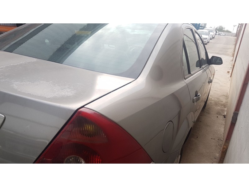 ford mondeo berlina (ge) del año 2001