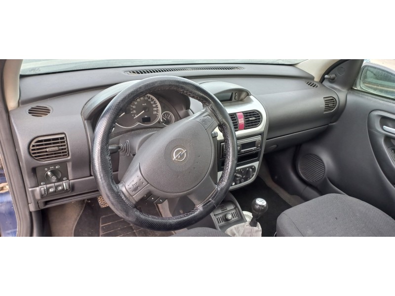 opel corsa c del año 2003