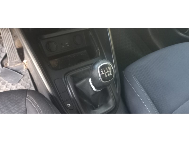 kia carens ( ) del año 2017 kia carens ( ) del año 2017