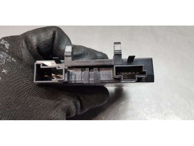 Recambio de modulo electronico para mercedes clase cls (w219) 350 cgi (219.357) referencia OEM IAM A2118203885  