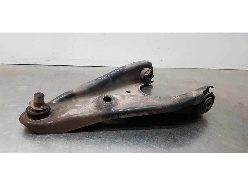 Recambio de brazo suspension inferior delantero izquierdo para dacia lodgy laureate referencia OEM IAM 545017081R  