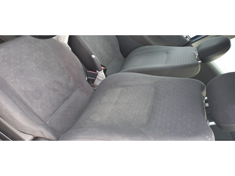 opel corsa c del año 2003