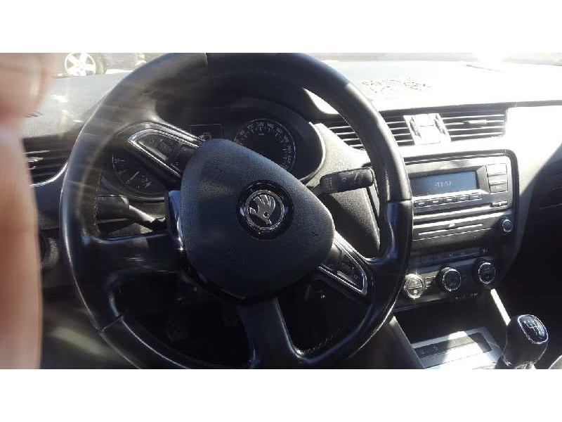 skoda octavia combi (5e5) del año 2013