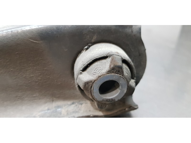 Recambio de brazo suspension inferior delantero izquierdo para dacia lodgy laureate referencia OEM IAM 545017081R  