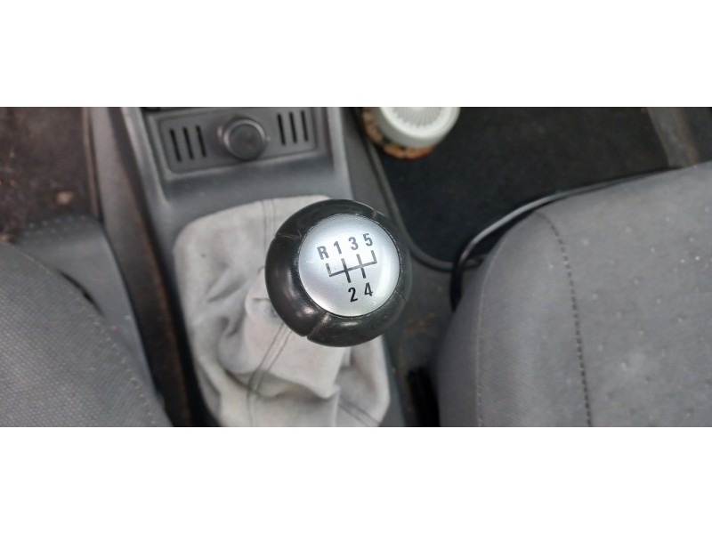 opel corsa c del año 2003