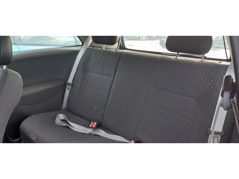 opel corsa c del año 2003