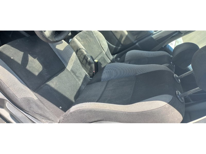 peugeot 207 del año 2007