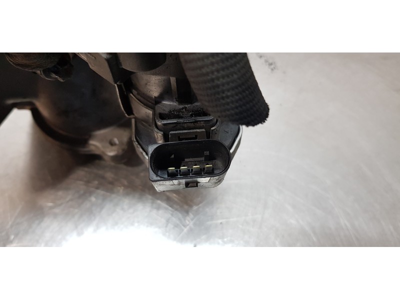 Recambio de valvula egr para mercedes clase b (w245) 180 cdi (245.207) referencia OEM IAM 724809330  