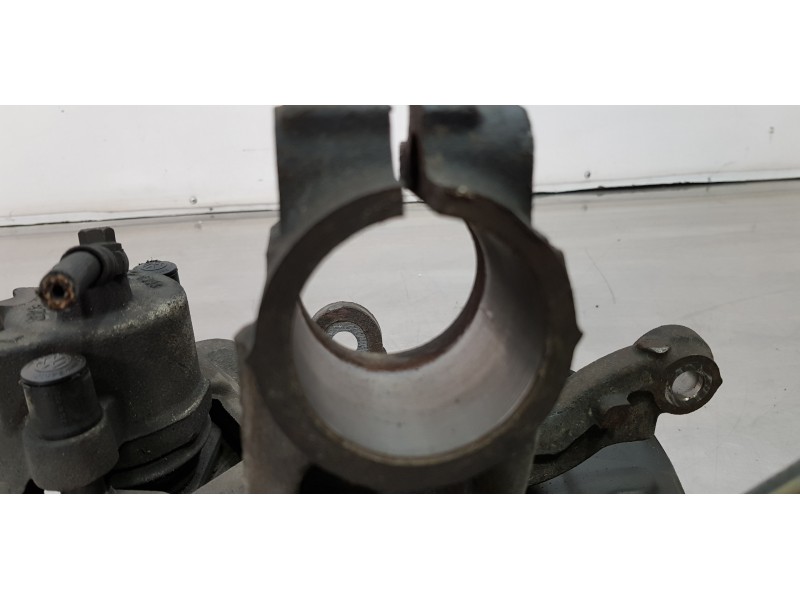 Recambio de mangueta delantera izquierda para skoda fabia active referencia OEM IAM 6Q0407255AC  