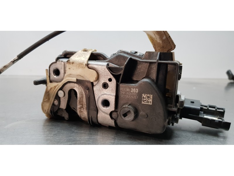 Recambio de cerradura puerta trasera derecha para peugeot 508 sw allure referencia OEM IAM 9800626380  