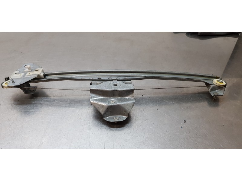 Recambio de elevalunas trasero izquierdo para dacia lodgy laureate referencia OEM IAM 827217782R  