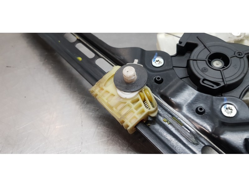 Recambio de elevalunas delantero derecho para citroen c4 picasso live referencia OEM IAM 9826076280  