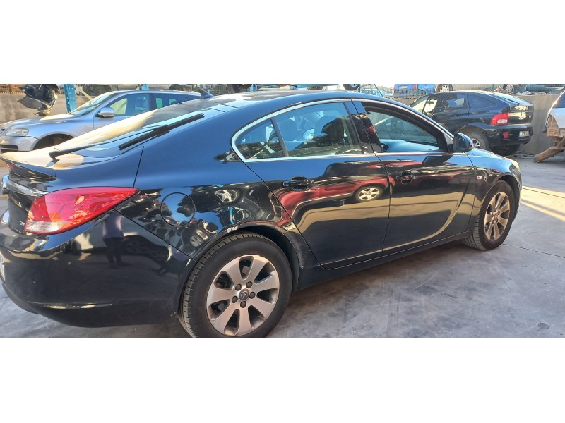 opel insignia berlina del año 2013