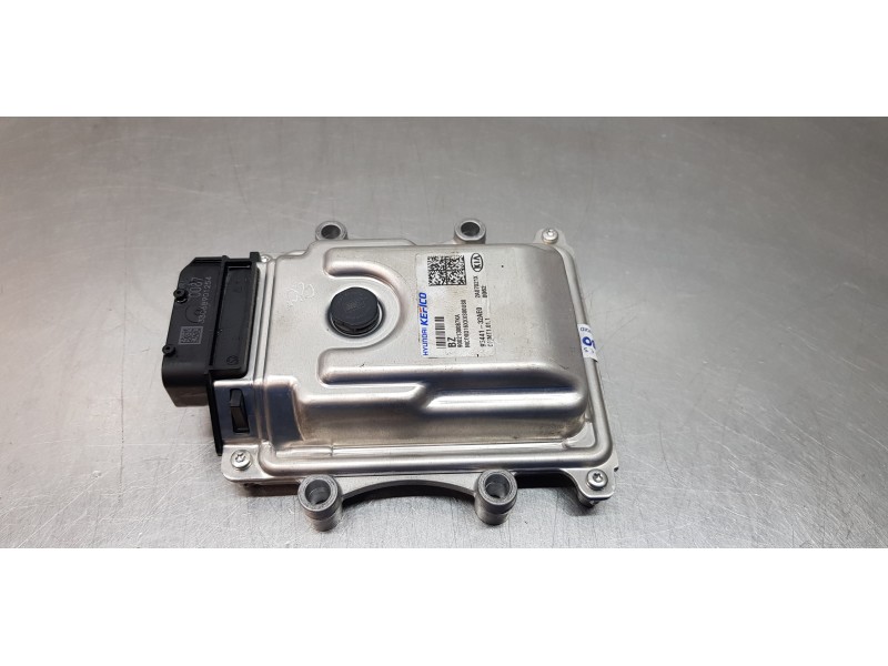 Recambio de modulo electronico para kia ceed sportswagon tech referencia OEM IAM 9544132AE0  