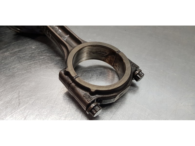 Recambio de piston para seat leon st (5f8) reference referencia OEM IAM 04L107065A001 04L105401A  Recambio de piston para seat leon st (5f8) reference referencia OEM IAM 04L107065A001 04L105401A