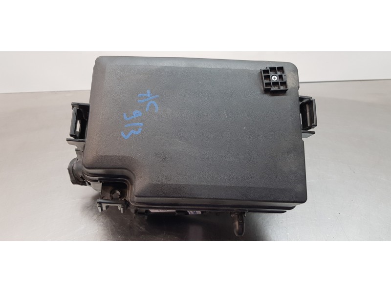 Recambio de caja reles / fusibles para kia ceed sportswagon tech referencia OEM IAM 91290J7070  