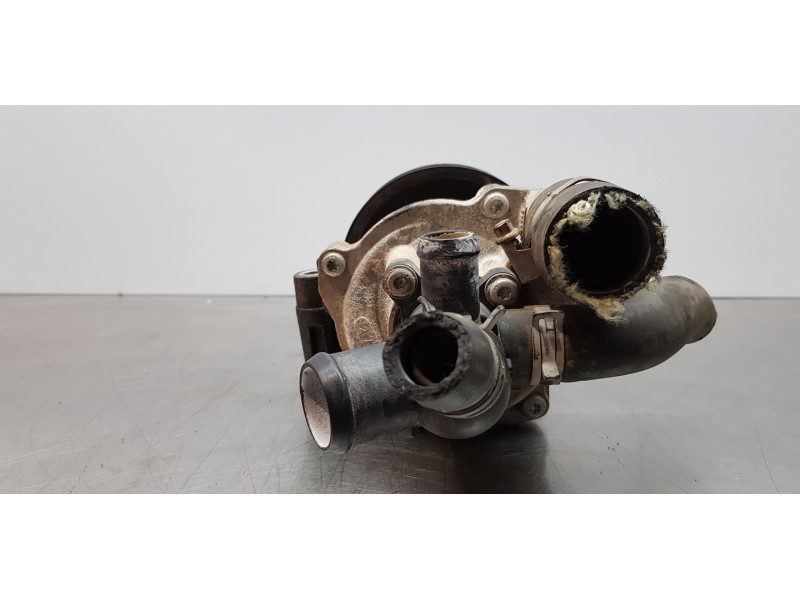 Recambio de bomba agua para ford transit kastenwagen (ttg) 350 l3 referencia OEM IAM 2460308  