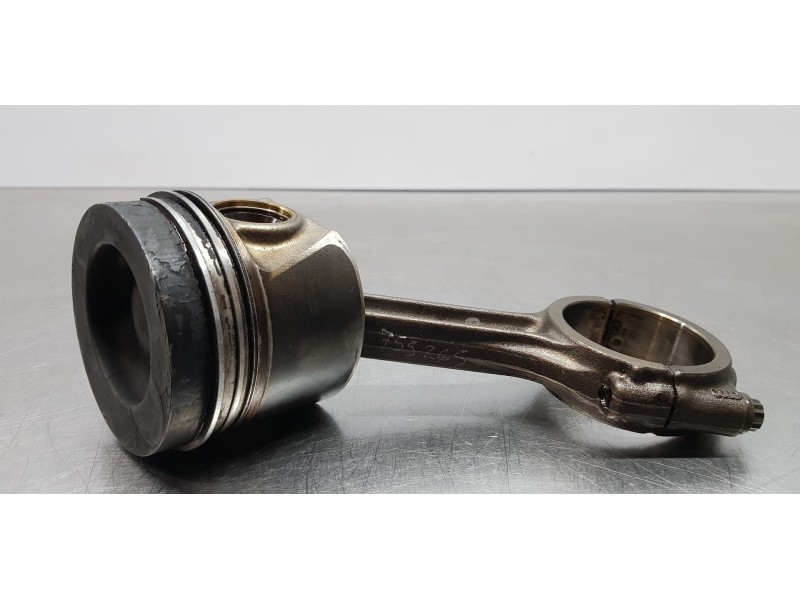 Recambio de biela para seat leon st (5f8) reference referencia OEM IAM 04L107065A001 04L105401A  Recambio de biela para seat leon st (5f8) reference referencia OEM IAM 04L107065A001 04L105401A