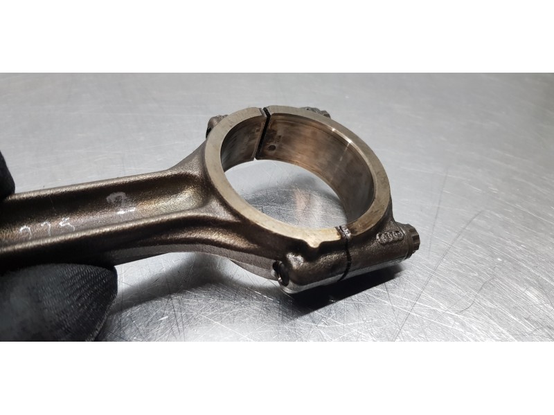 Recambio de biela para seat leon st (5f8) reference referencia OEM IAM 04L107065A001 04L105401A  Recambio de biela para seat leon st (5f8) reference referencia OEM IAM 04L107065A001 04L105401A