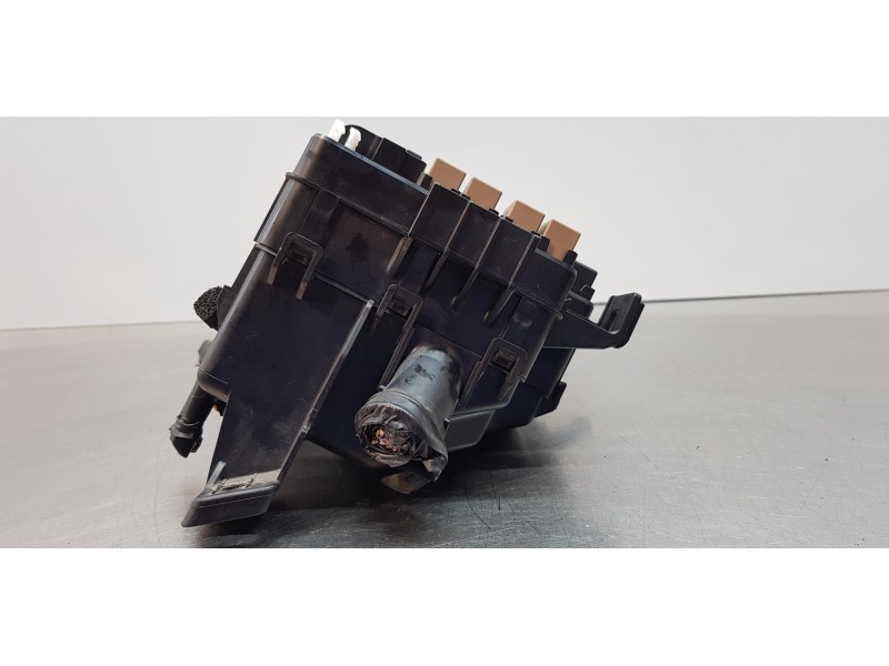 Recambio de caja reles / fusibles para kia ceed sportswagon tech referencia OEM IAM 91290J7070  